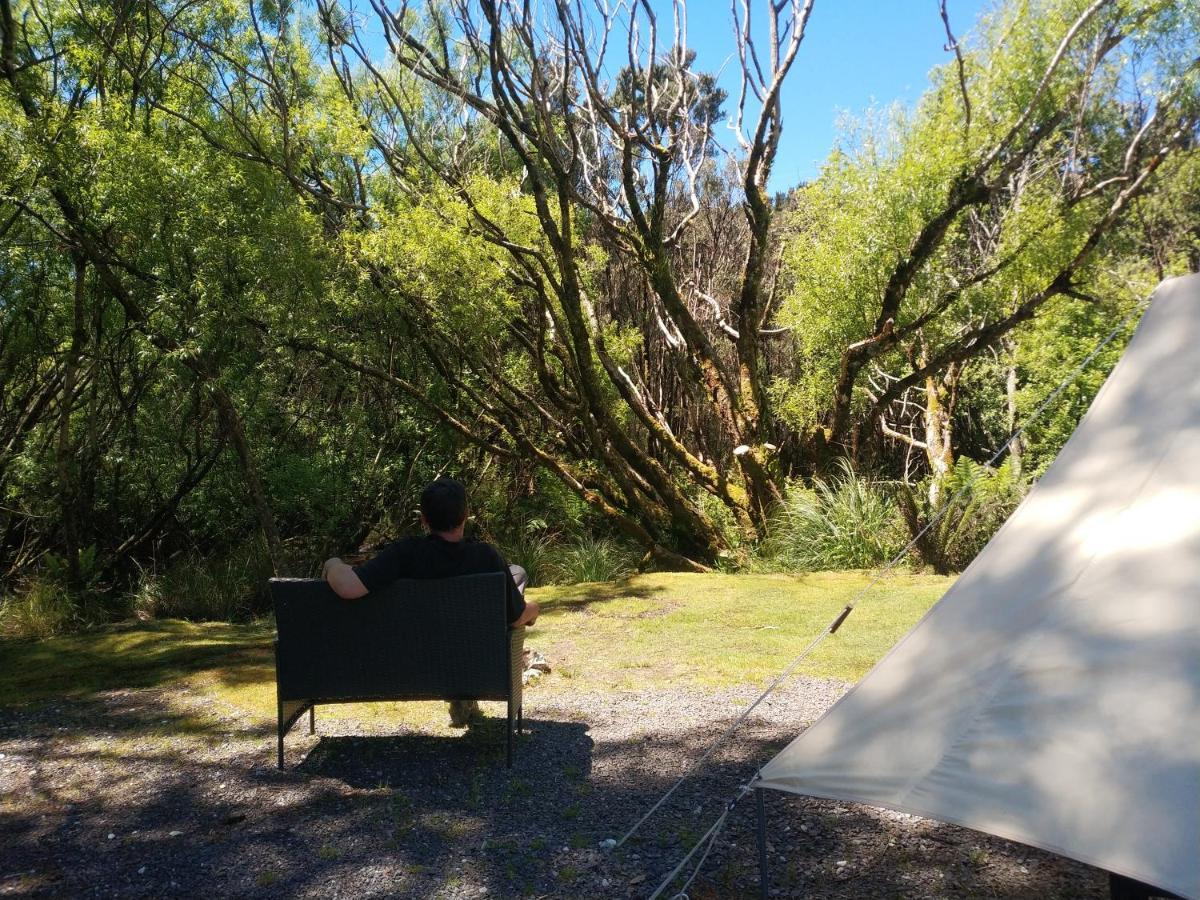 Glamping At Zeehan Bush Camp Buitenkant foto